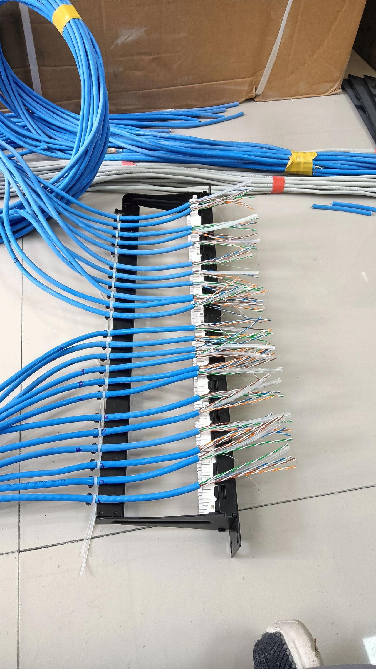 专业的事交给专业的人 网络配线架施工现场实拍与综合布线解析